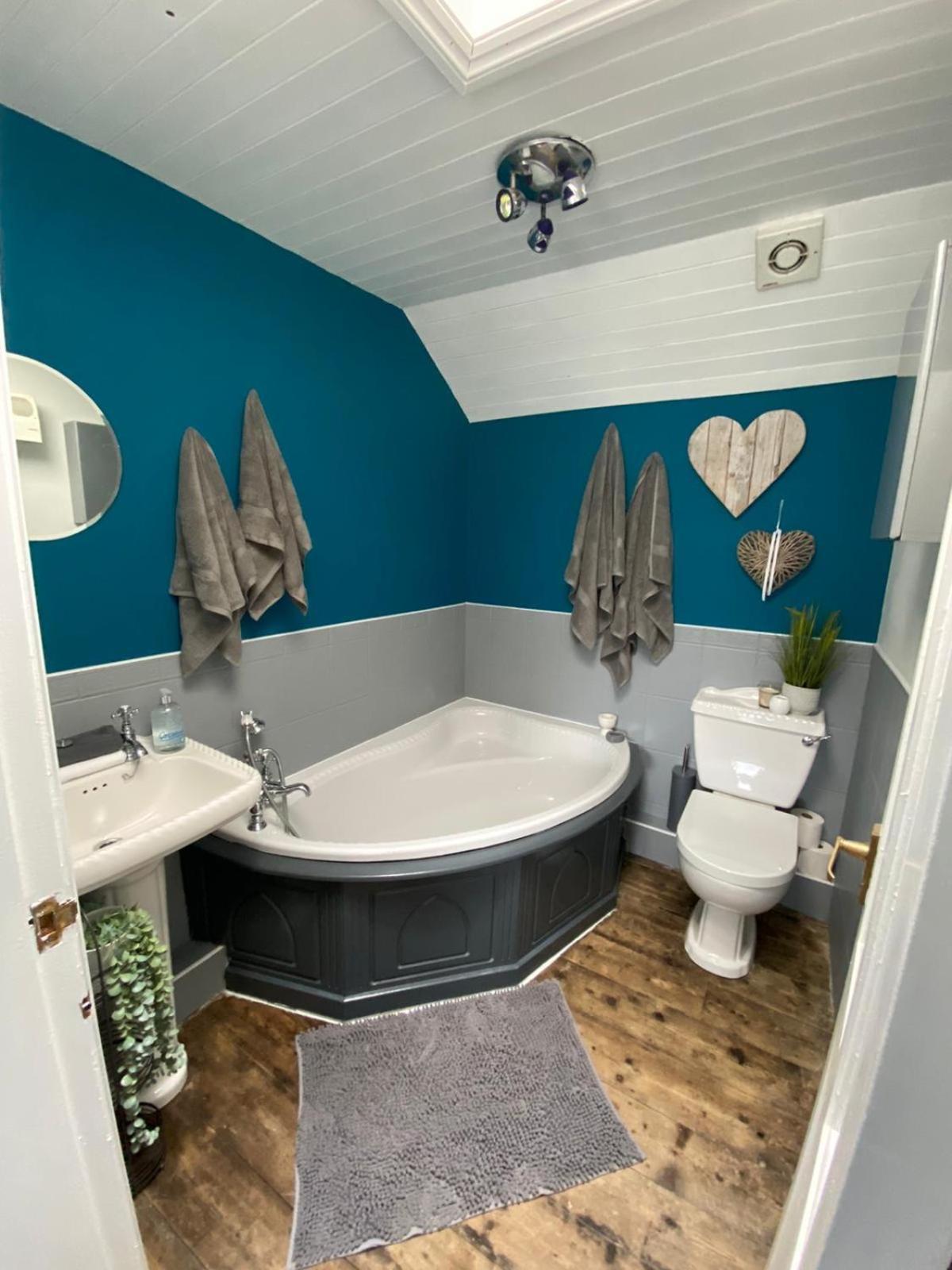 Mynydd A Mor Villa Trevor Exteriör bild